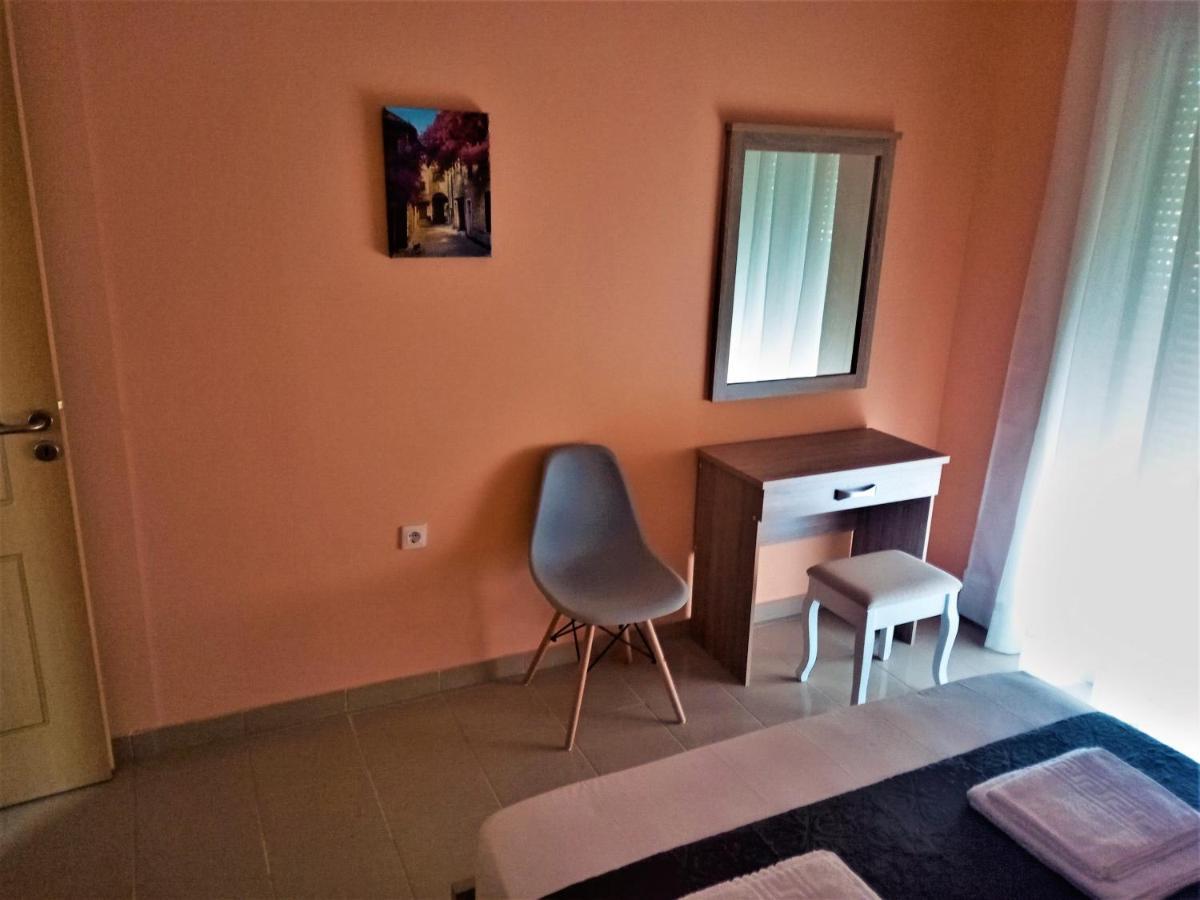 Alkioni City Apartments Chrissi Akti Chania Exterior foto