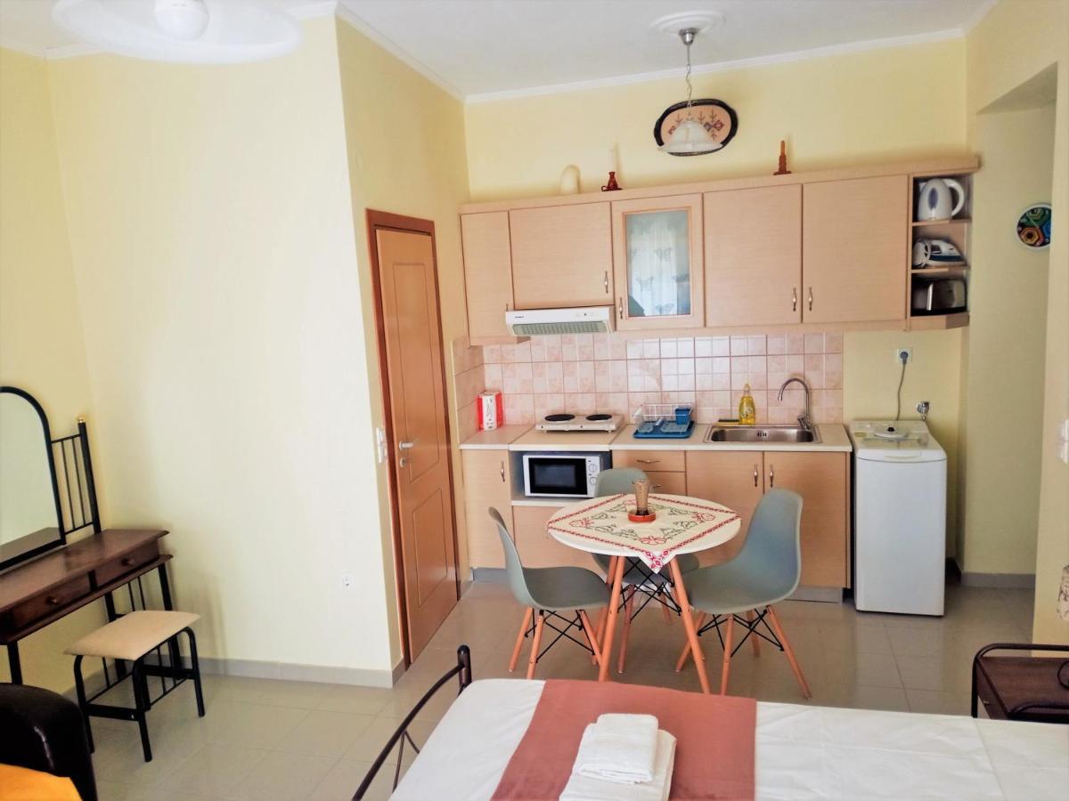 Alkioni City Apartments Chrissi Akti Chania Exterior foto